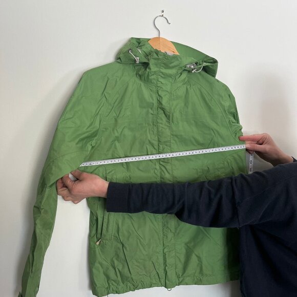 Mountain Equipment Co-Op. Womens. Zip Rain Jacket. Size Medium. Green Color. - Picture 10 of 14